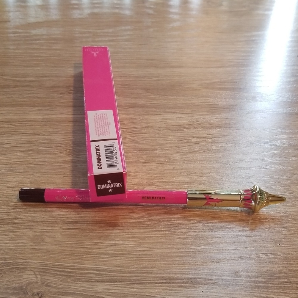 JEFFREE STAR VELOUR LIP LINER
